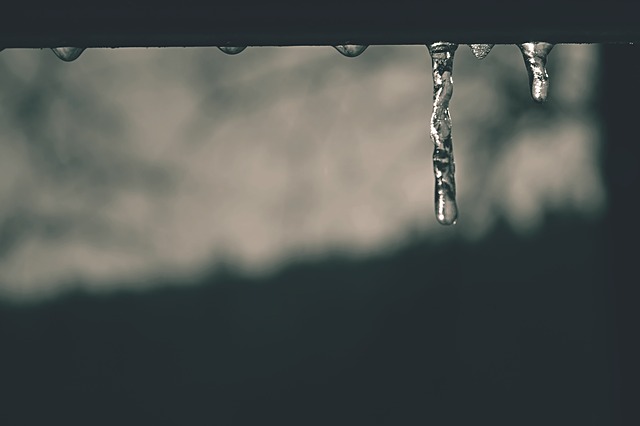 Winter Roof Preparation and When to Contact Denver Roofing Professionals